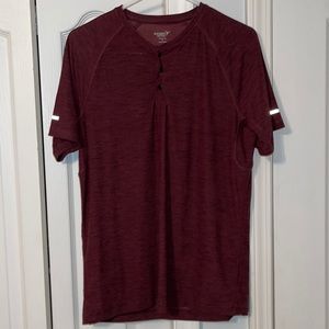 Old Navy Active Fit T-shirt